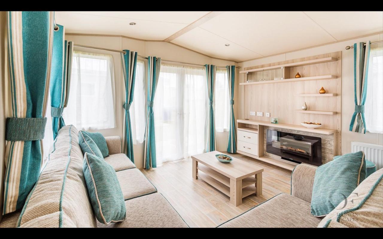 Cardigan Bay Holiday Park Buitenkant foto