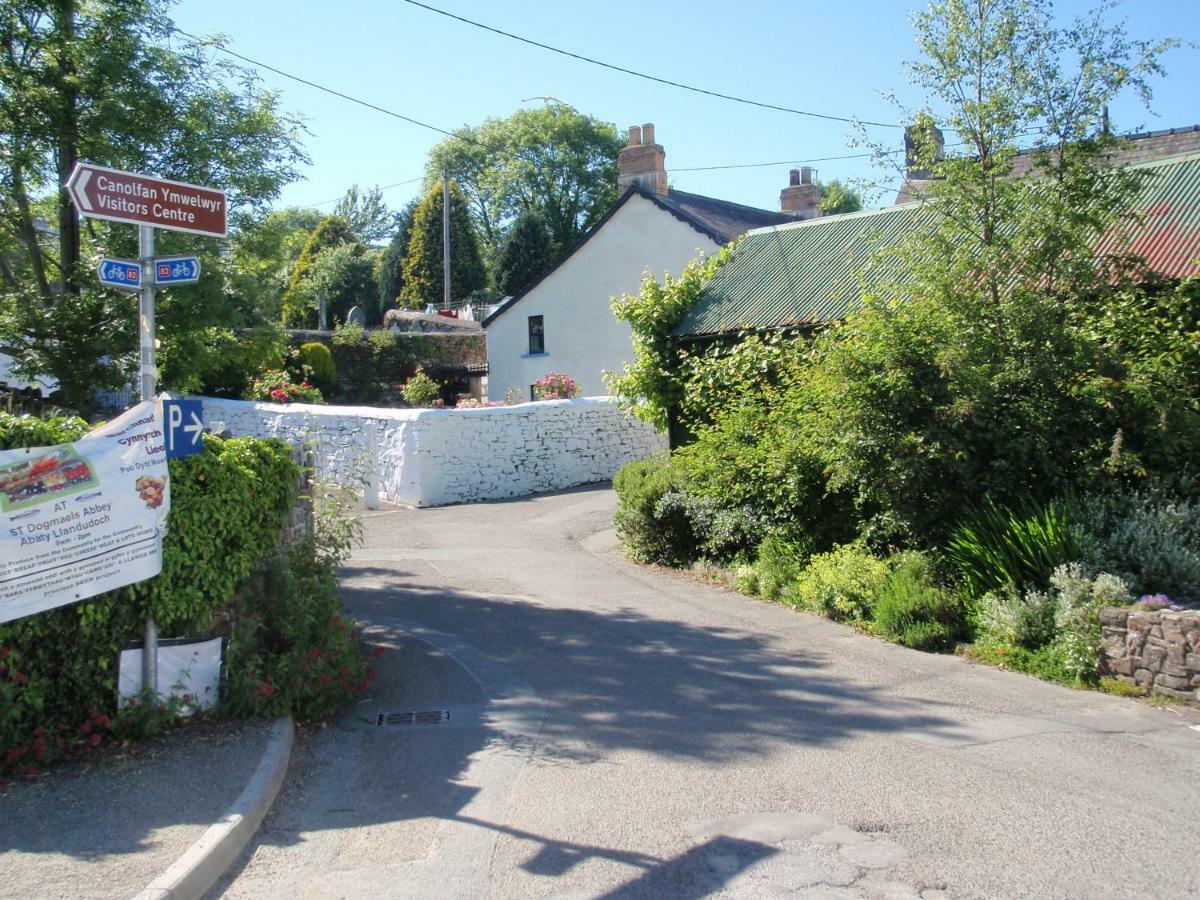 Cardigan Bay Holiday Park Buitenkant foto